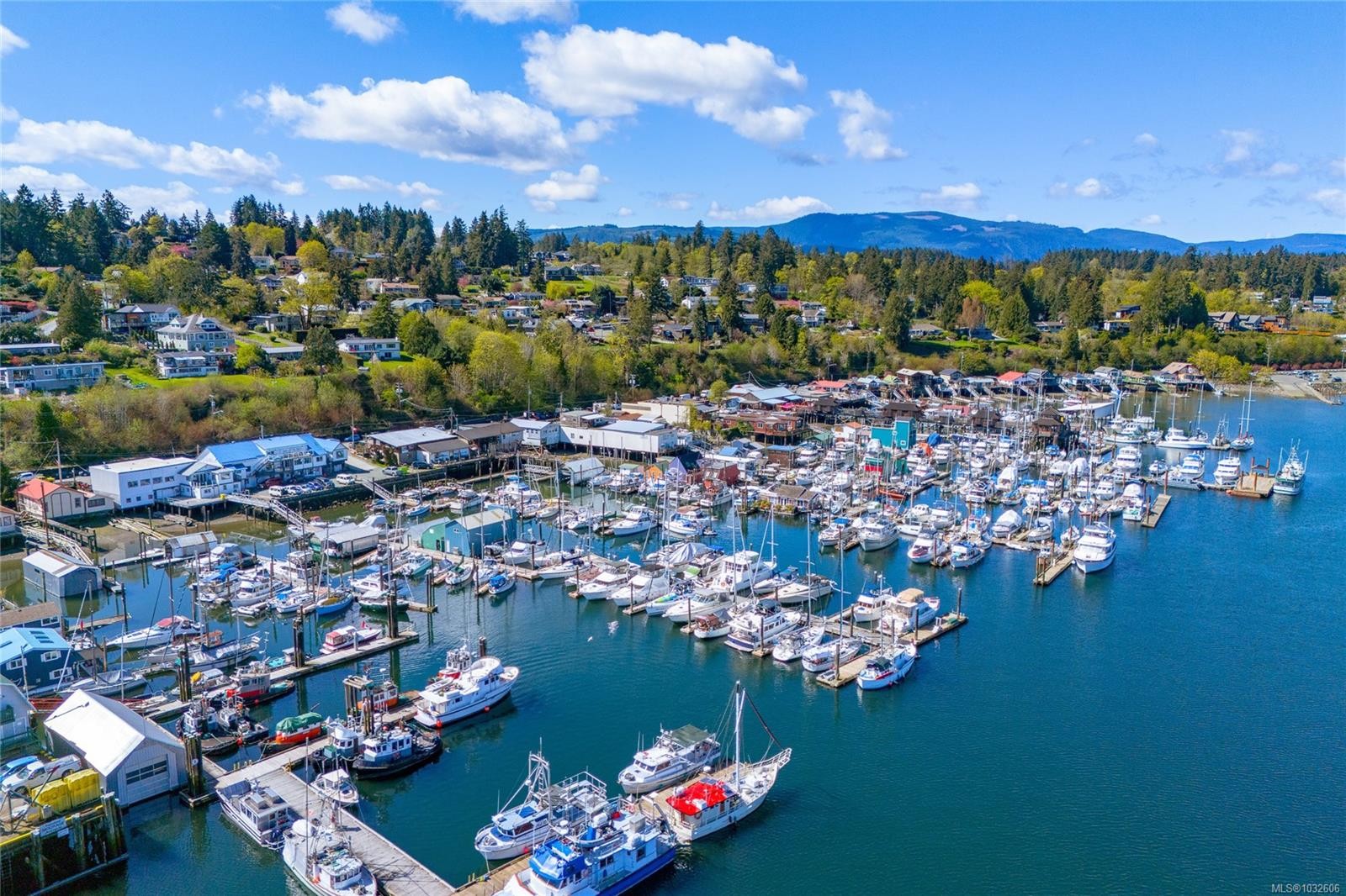 #204-1715 Pritchard St, Cowichan Bay, BC