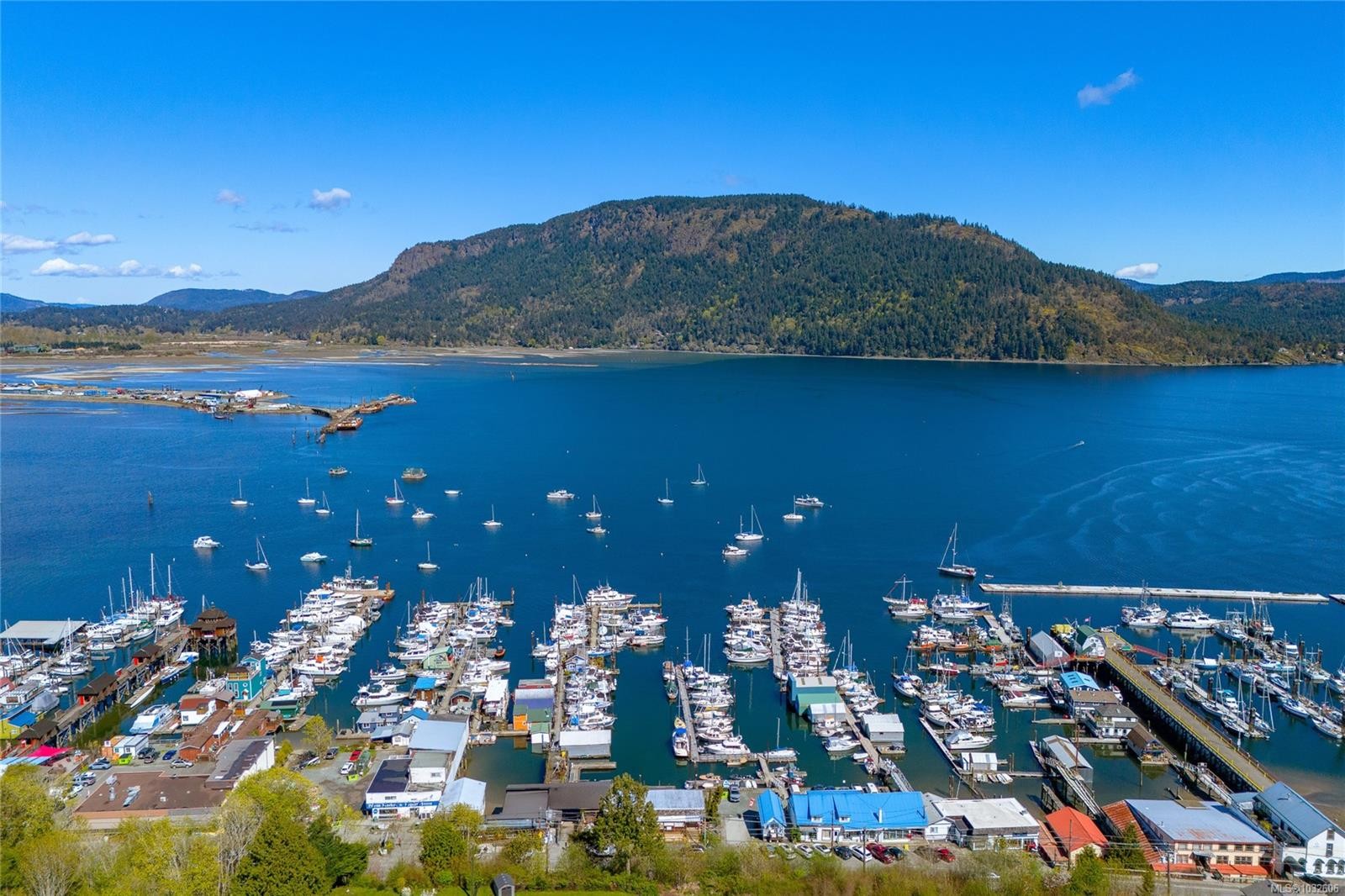 #204-1715 Pritchard St, Cowichan Bay, BC