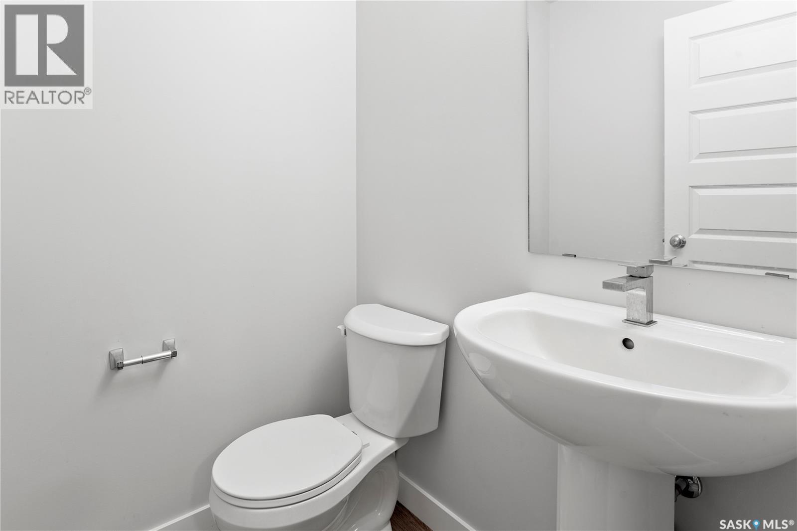 304 Pepper Place, Saskatoon, SK - Indoor Photo Showing Bathroom