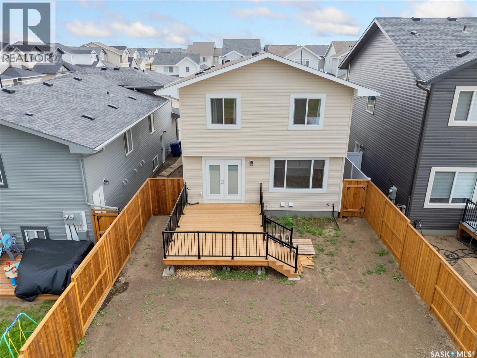 304 Pepper Place, Saskatoon, SK - Outdoor With Deck Patio Veranda With Exterior
