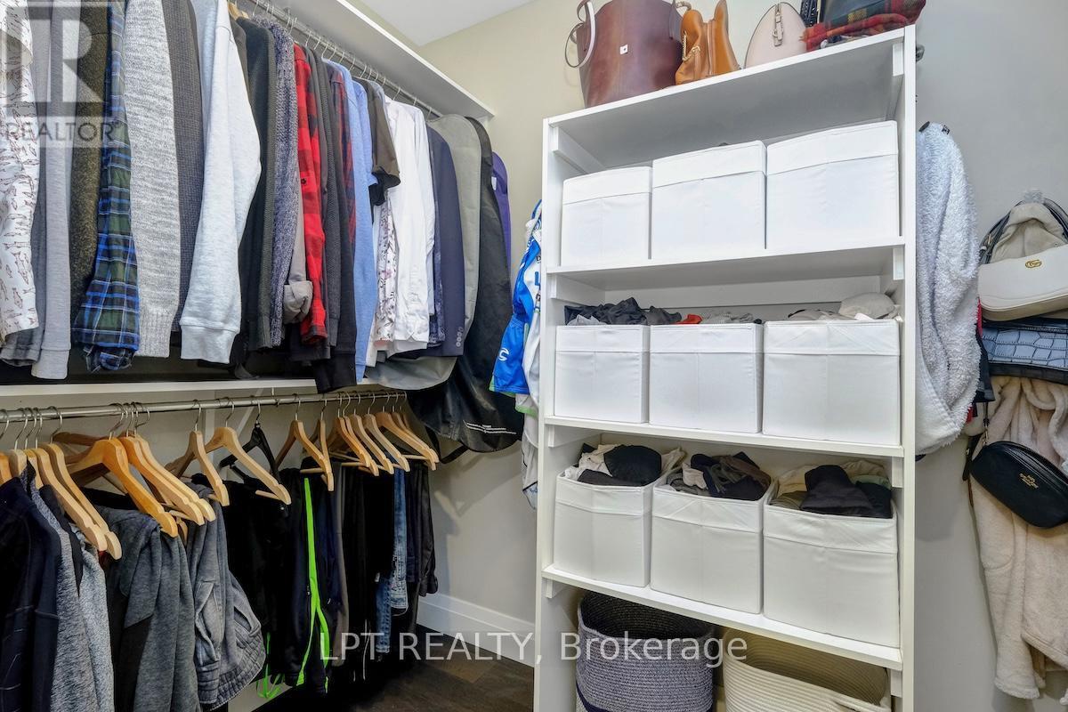 319 Glynn Avenue, Ottawa, ON - Indoor With Storage