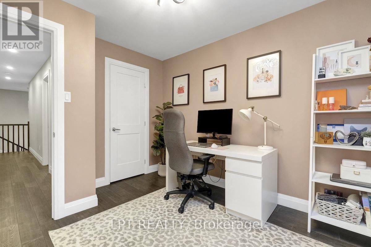 319 Glynn Avenue, Ottawa, ON - Indoor Photo Showing Office