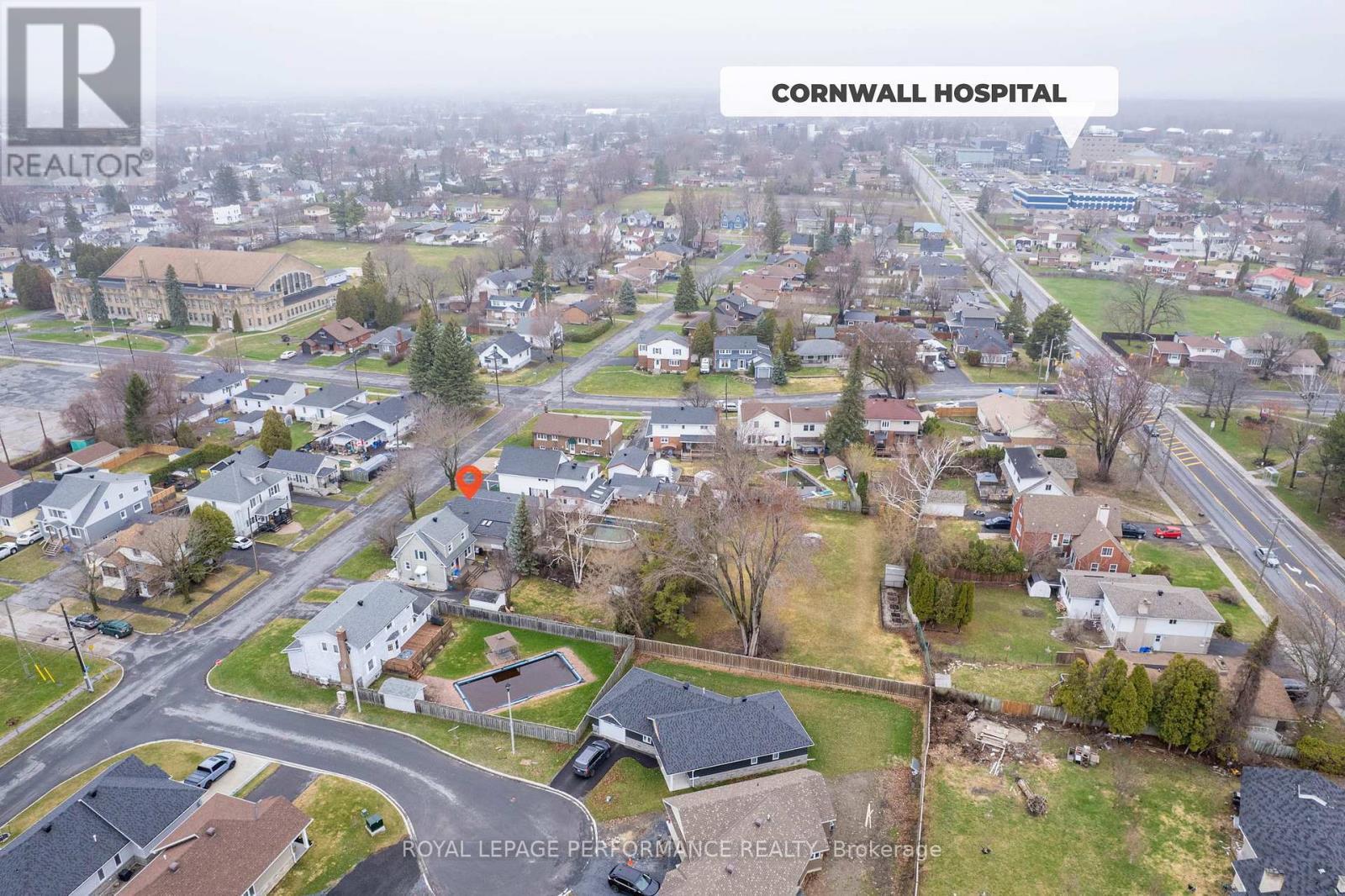320 Baldwin Avenue, Cornwall, ON - Outdoor With View