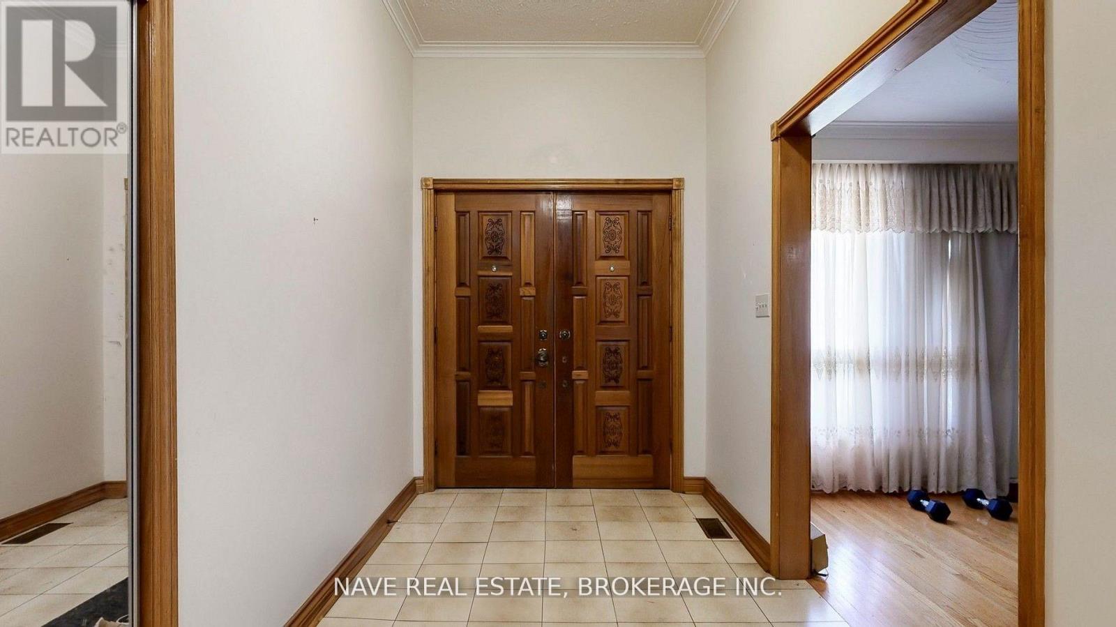 9747 Bathurst Street, Richmond Hill, ON