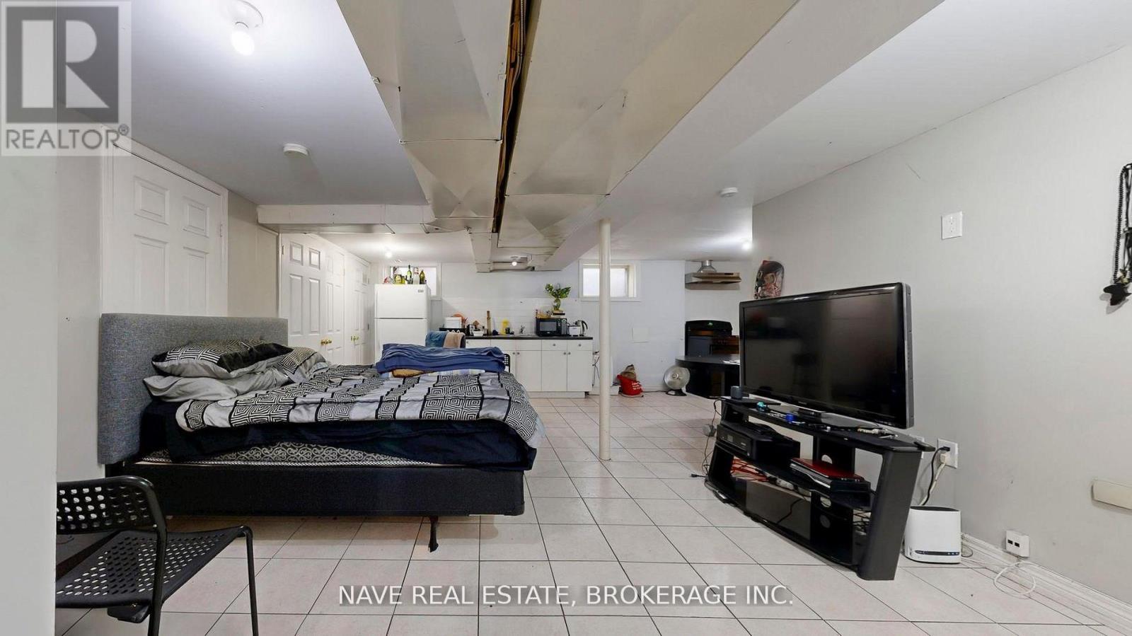 9747 Bathurst Street, Richmond Hill, ON