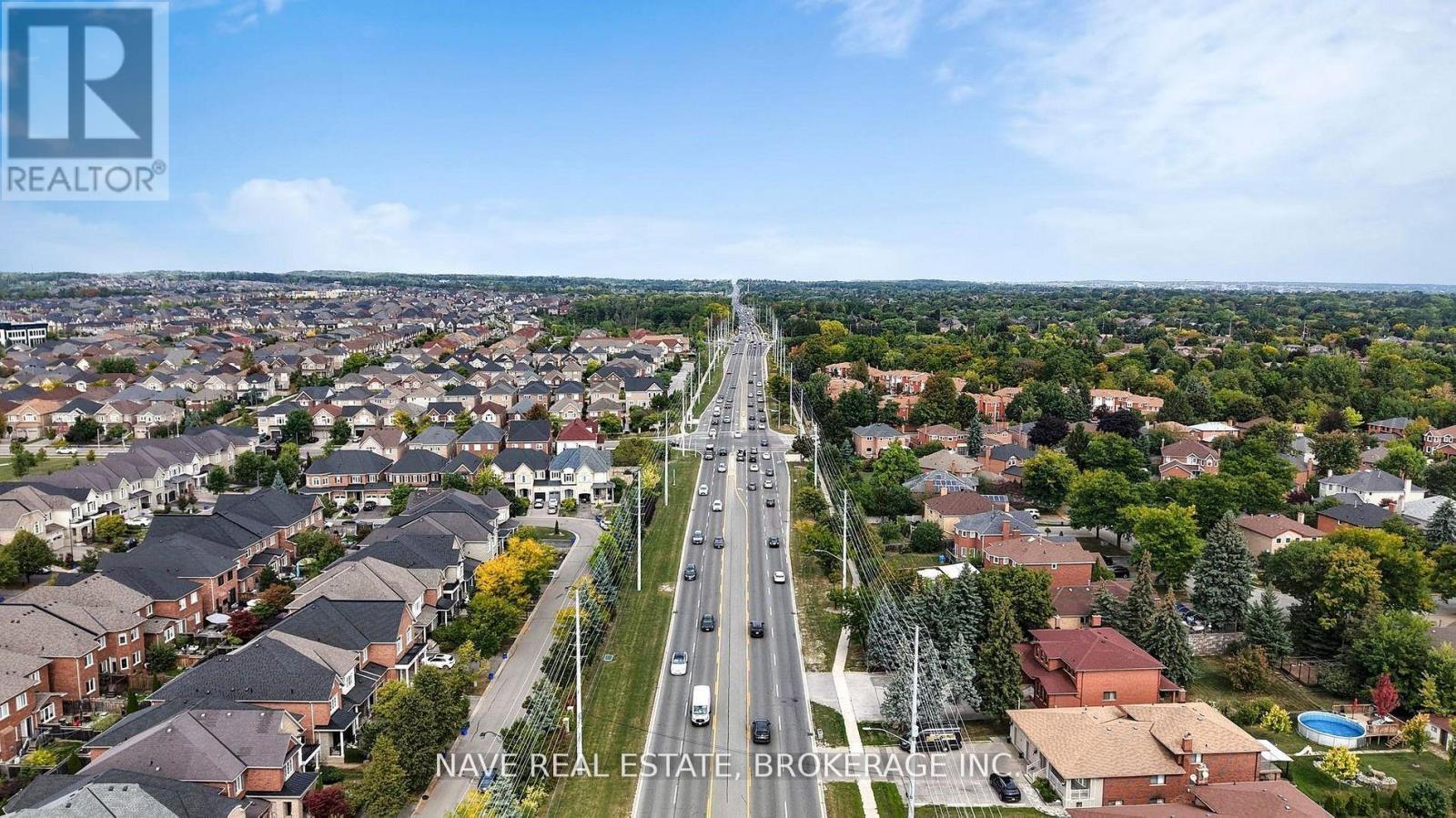 9747 Bathurst Street, Richmond Hill, ON - Outdoor With View
