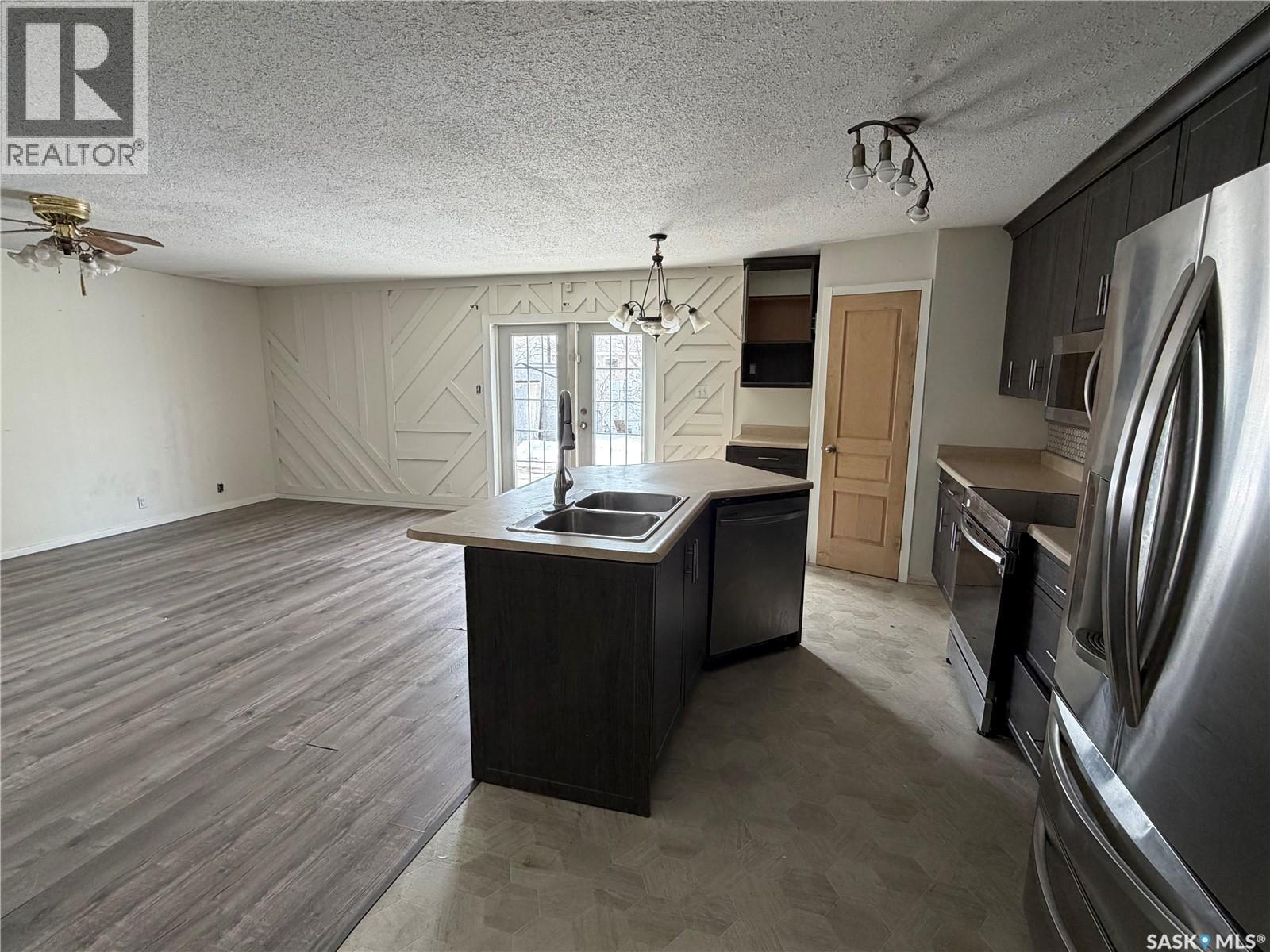 407 2Nd Street E, Meadow Lake, SK