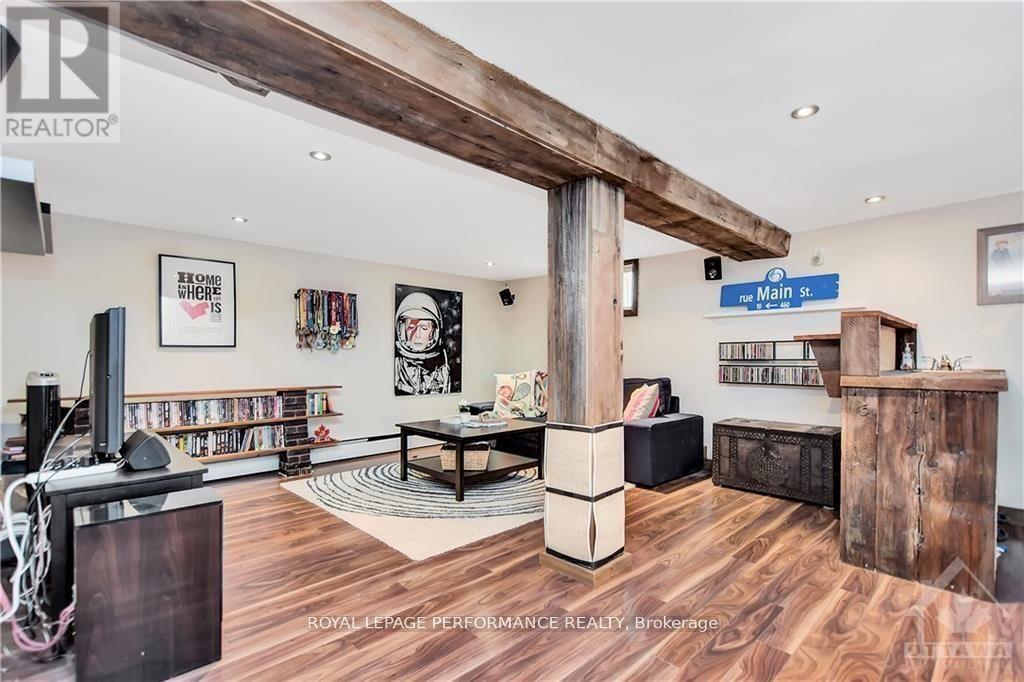 48 Hawthorne Avenue, Ottawa, ON - Indoor