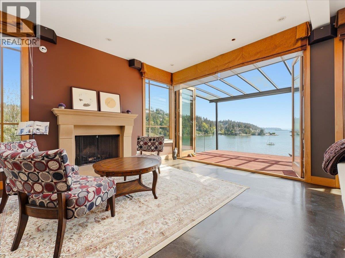 5812 Eagle Island, West Vancouver, BC - Indoor Photo Showing Other Room With Fireplace