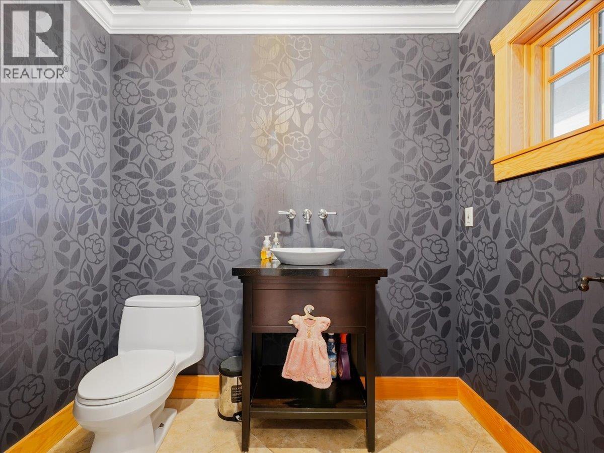 5812 Eagle Island, West Vancouver, BC - Indoor Photo Showing Bathroom