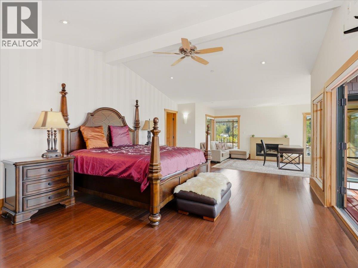 5812 Eagle Island, West Vancouver, BC - Indoor Photo Showing Bedroom