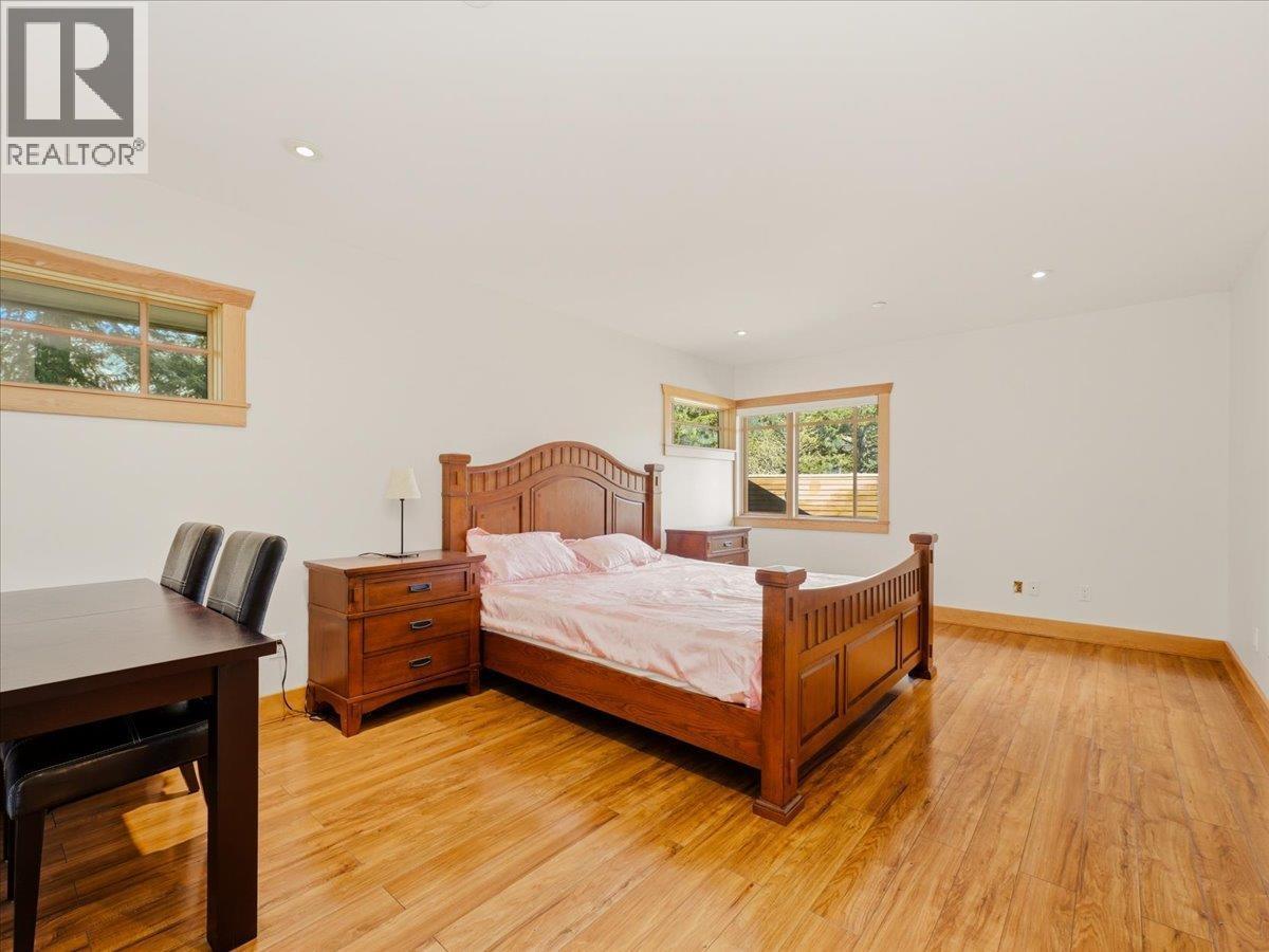 5812 Eagle Island, West Vancouver, BC - Indoor Photo Showing Bedroom