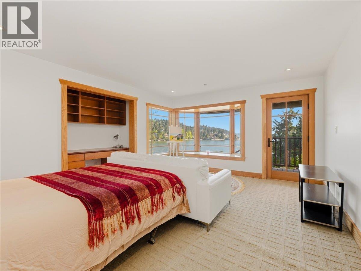 5812 Eagle Island, West Vancouver, BC - Indoor Photo Showing Bedroom