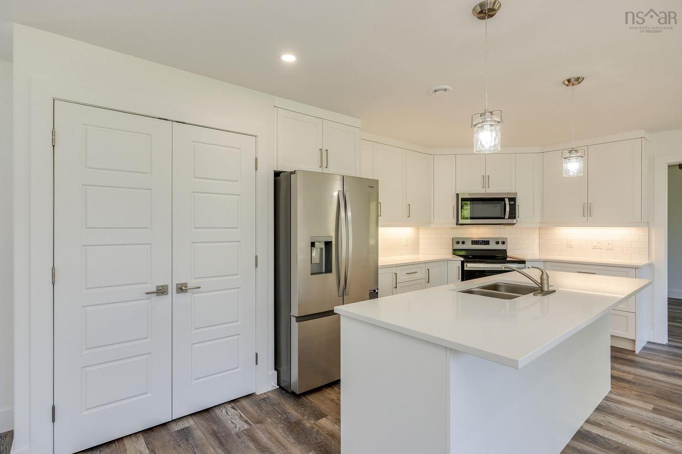 39 Covey Drive, North Kentville, NS - Indoor Photo Showing Kitchen With Double Sink With Upgraded Kitchen