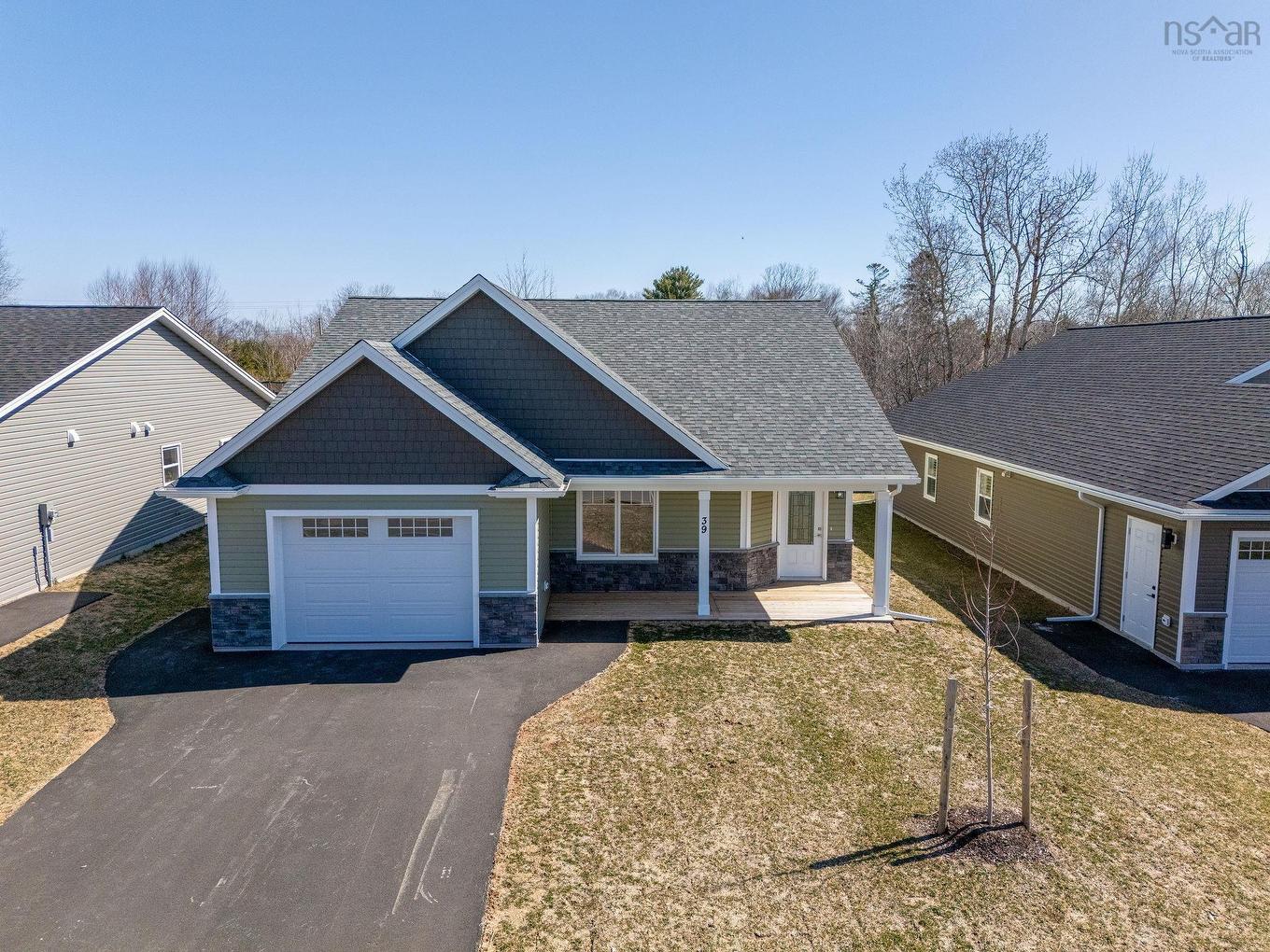 39 Covey Drive, North Kentville, NS - Outdoor With Facade
