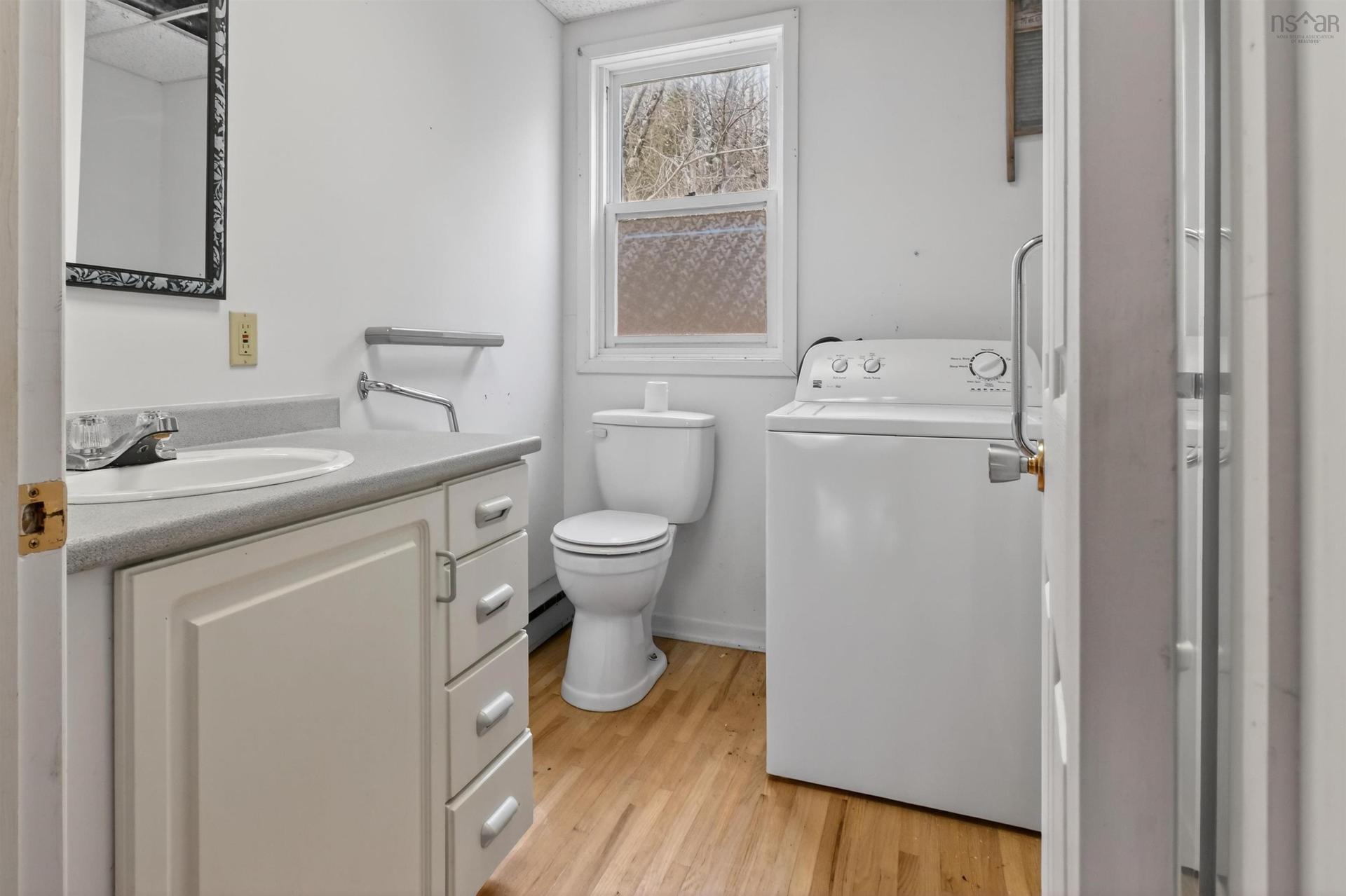 2145 Marble Mountain Rd, West Bay, NS - Indoor Photo Showing Other Room