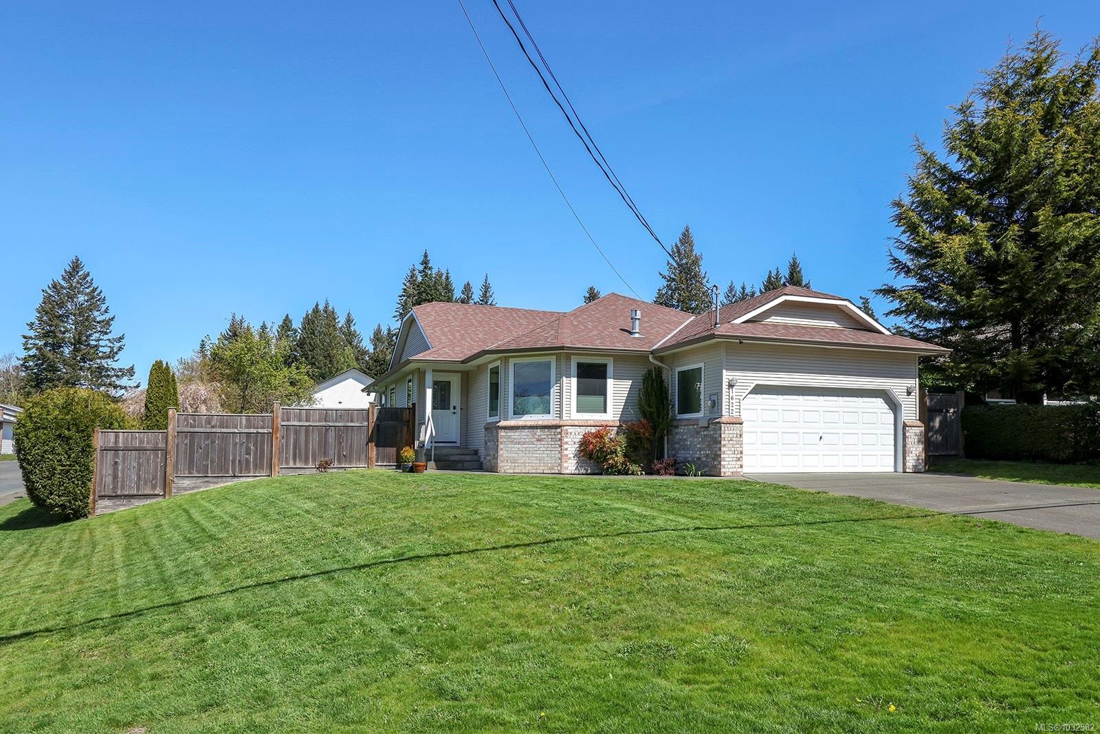 1622 Guthrie Rd, Comox, BC