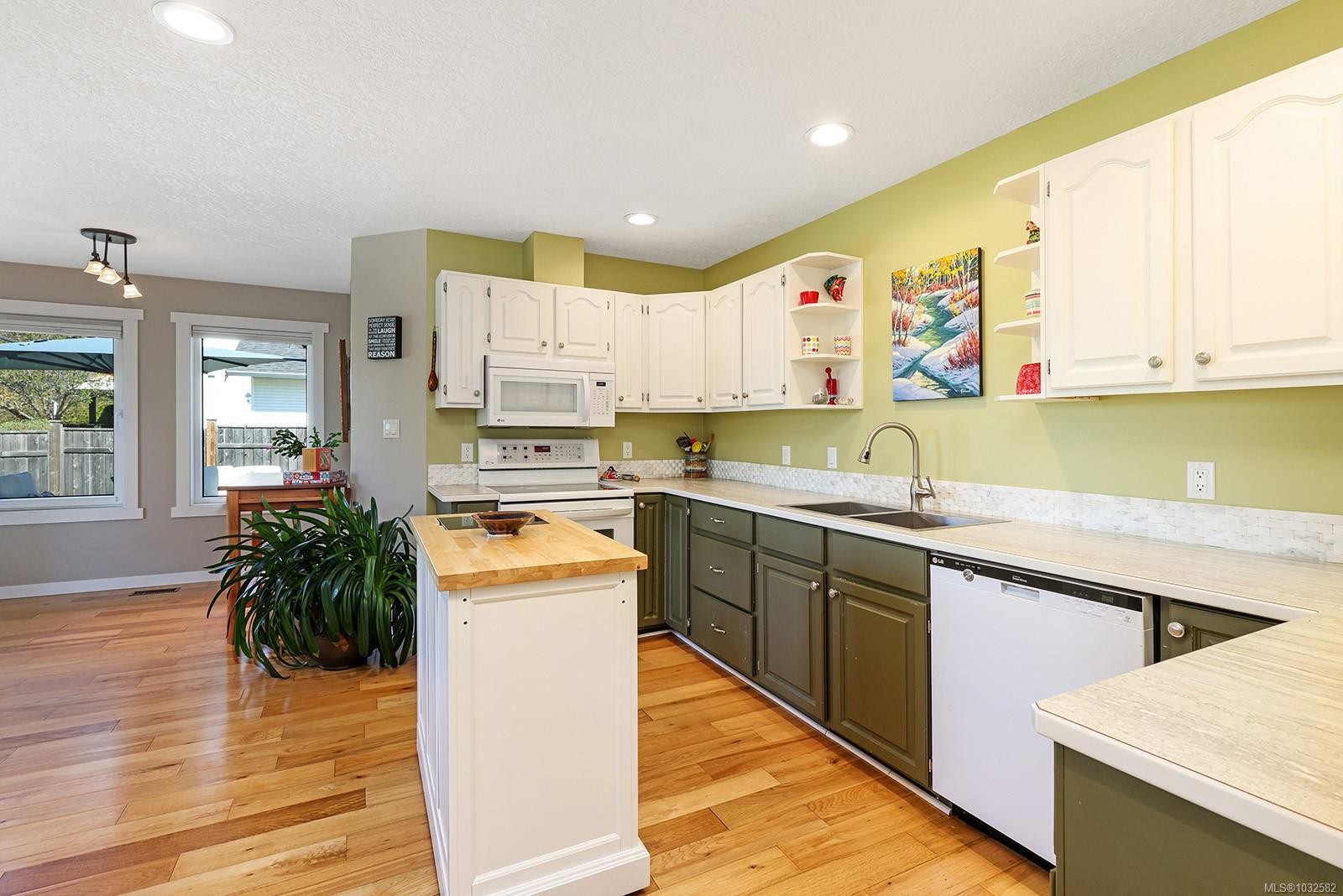 1622 Guthrie Rd, Comox, BC