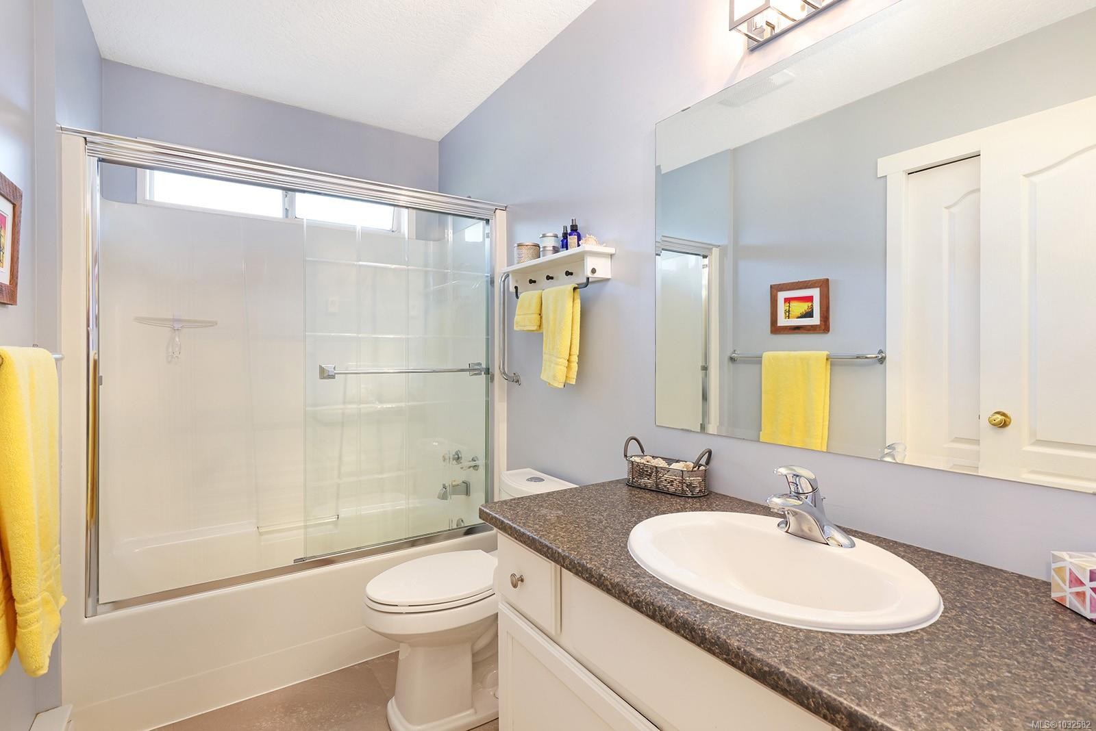 1622 Guthrie Rd, Comox, BC