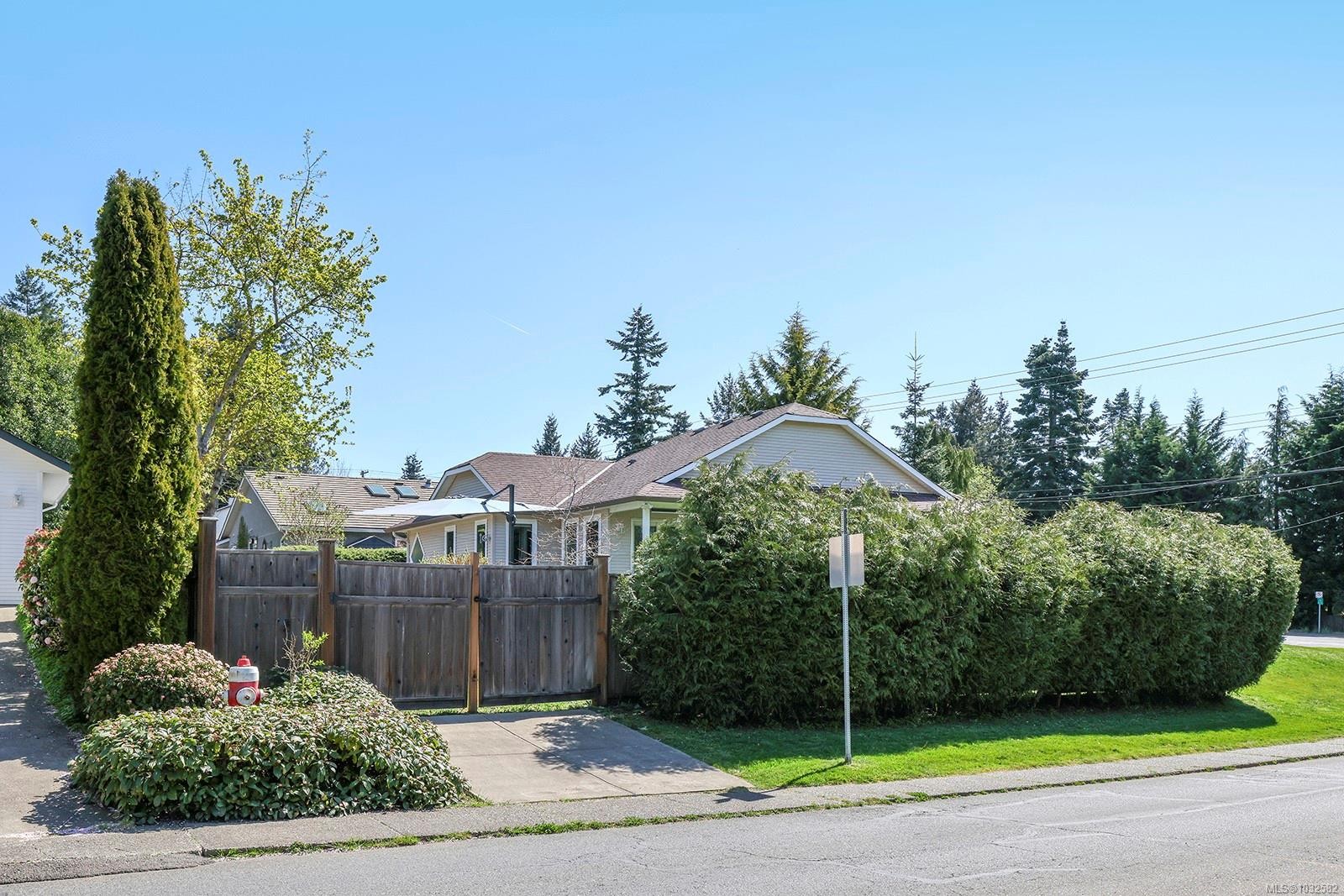 1622 Guthrie Rd, Comox, BC
