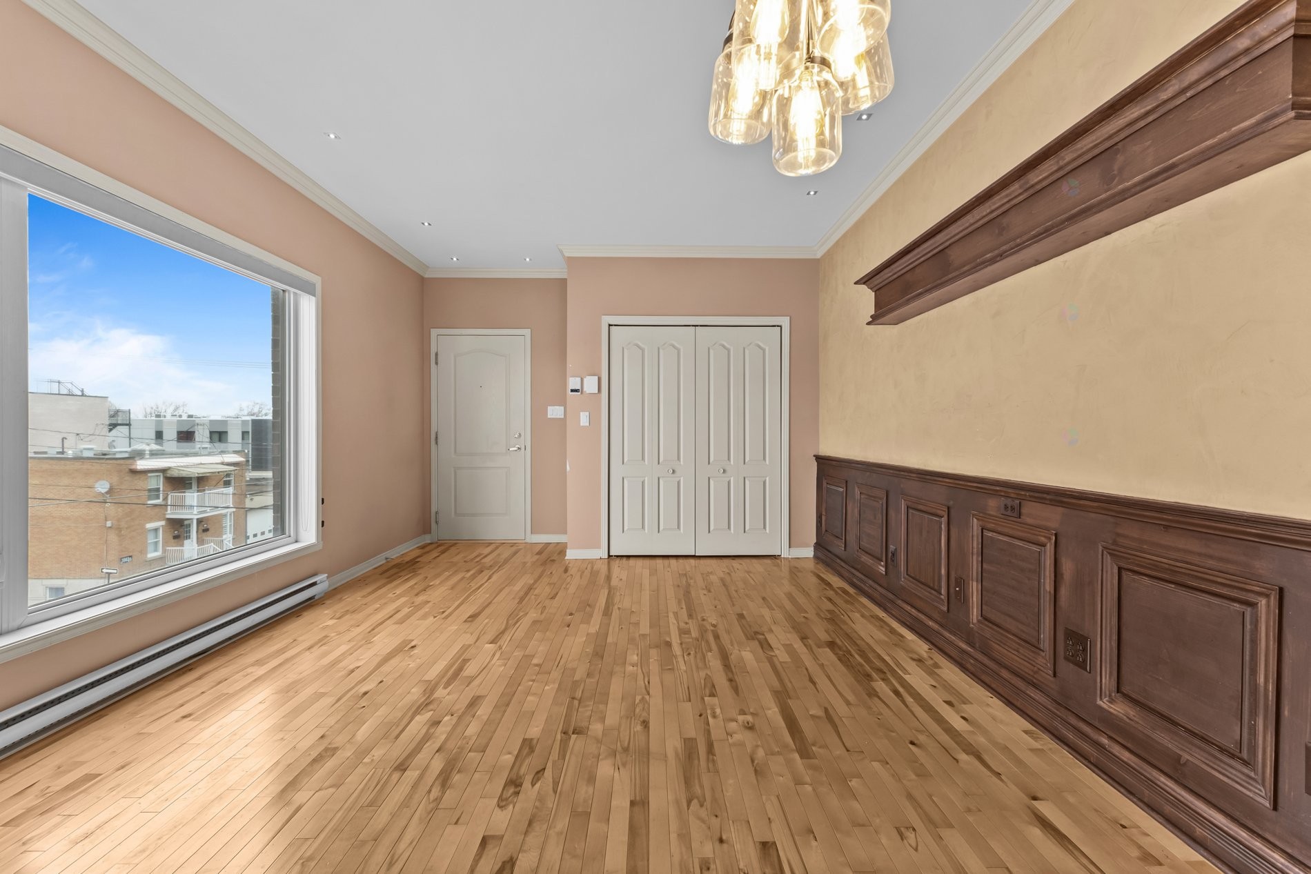 Salon - 3-7660 18E Avenue, Montréal (Villeray/Saint-Michel/Parc-Extension), QC - Indoor Photo Showing Other Room