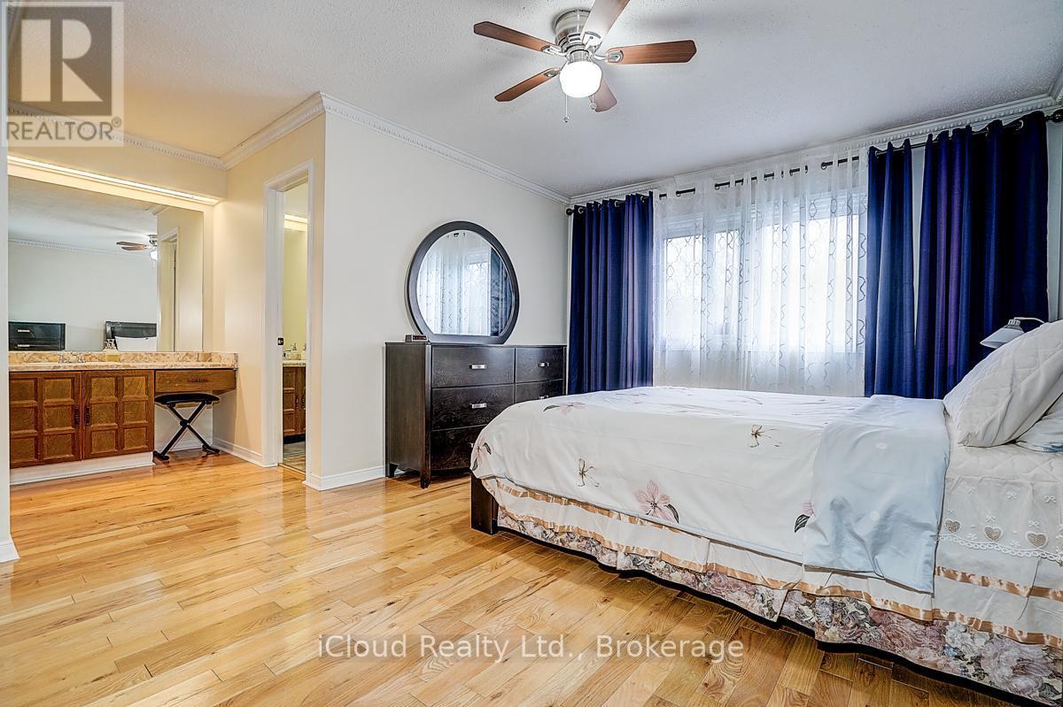1114 Maple Gate Road, Pickering, ON - Indoor Photo Showing Bedroom