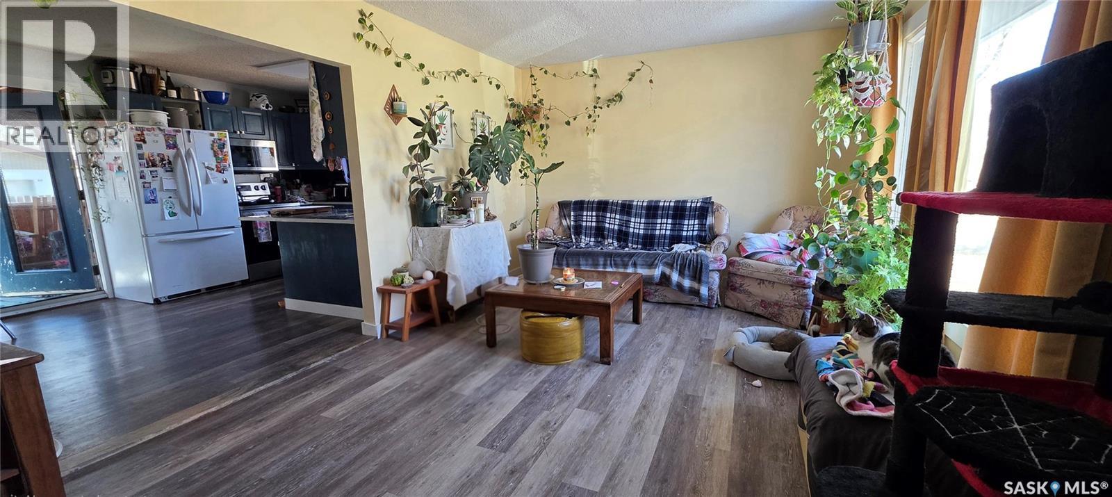 259 Duncan Road, Estevan, SK - Indoor