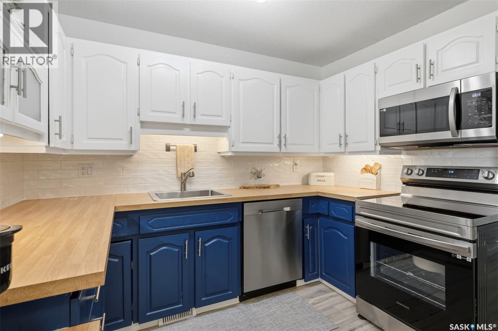 6 80 Berini Drive, Saskatoon, SK - Indoor Photo Showing Kitchen With Stainless Steel Kitchen