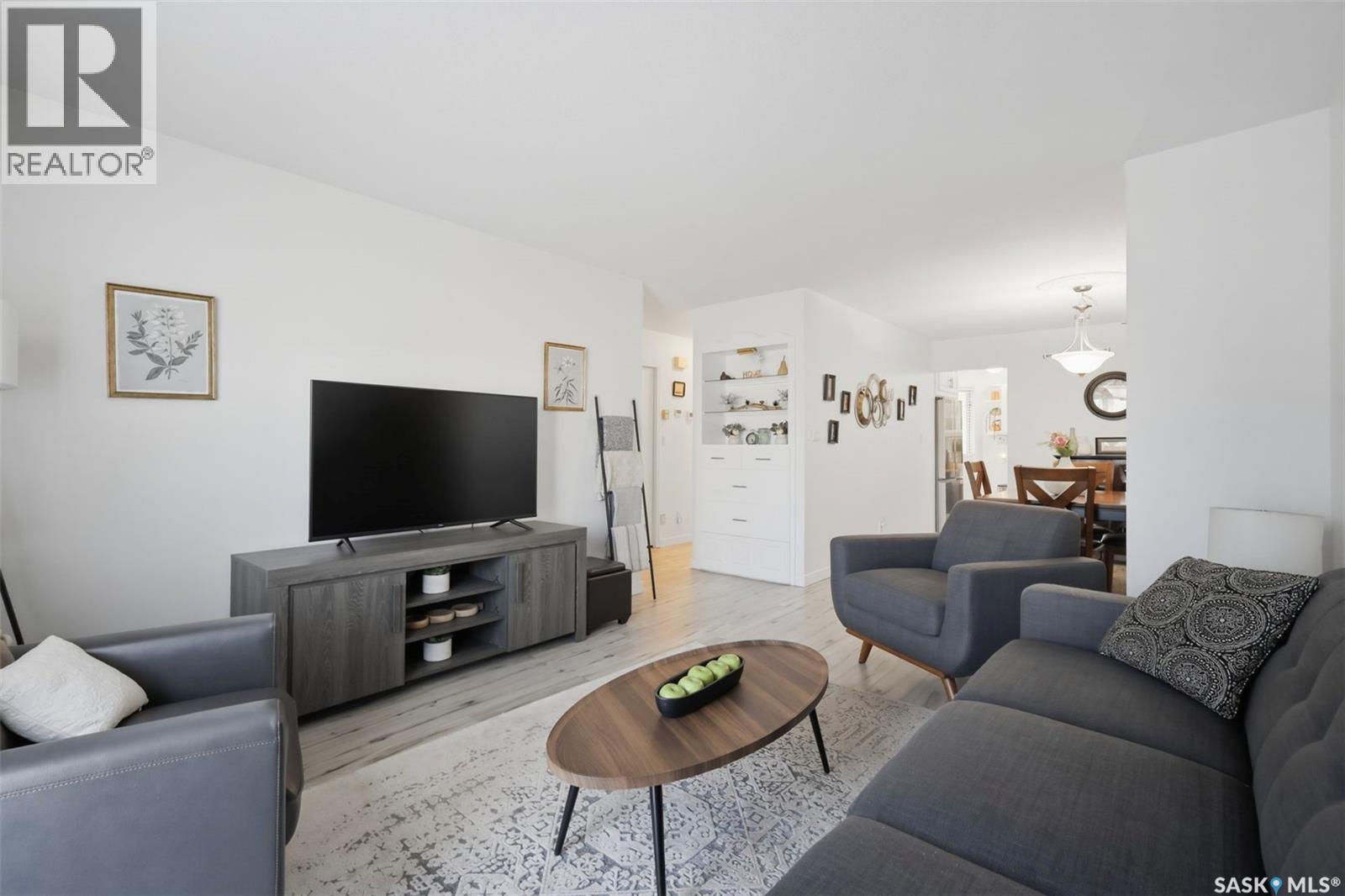 6 80 Berini Drive, Saskatoon, SK - Indoor Photo Showing Living Room