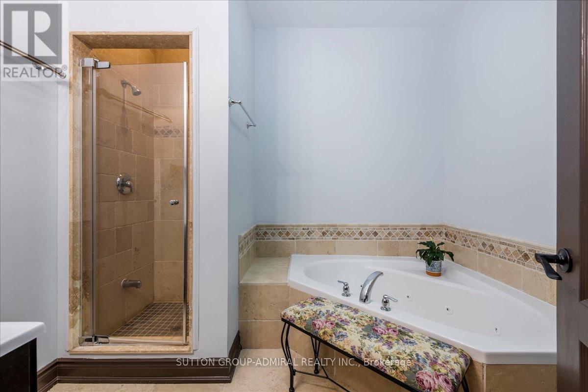 79 Forest Circle, Tiny, ON - Indoor Photo Showing Bathroom