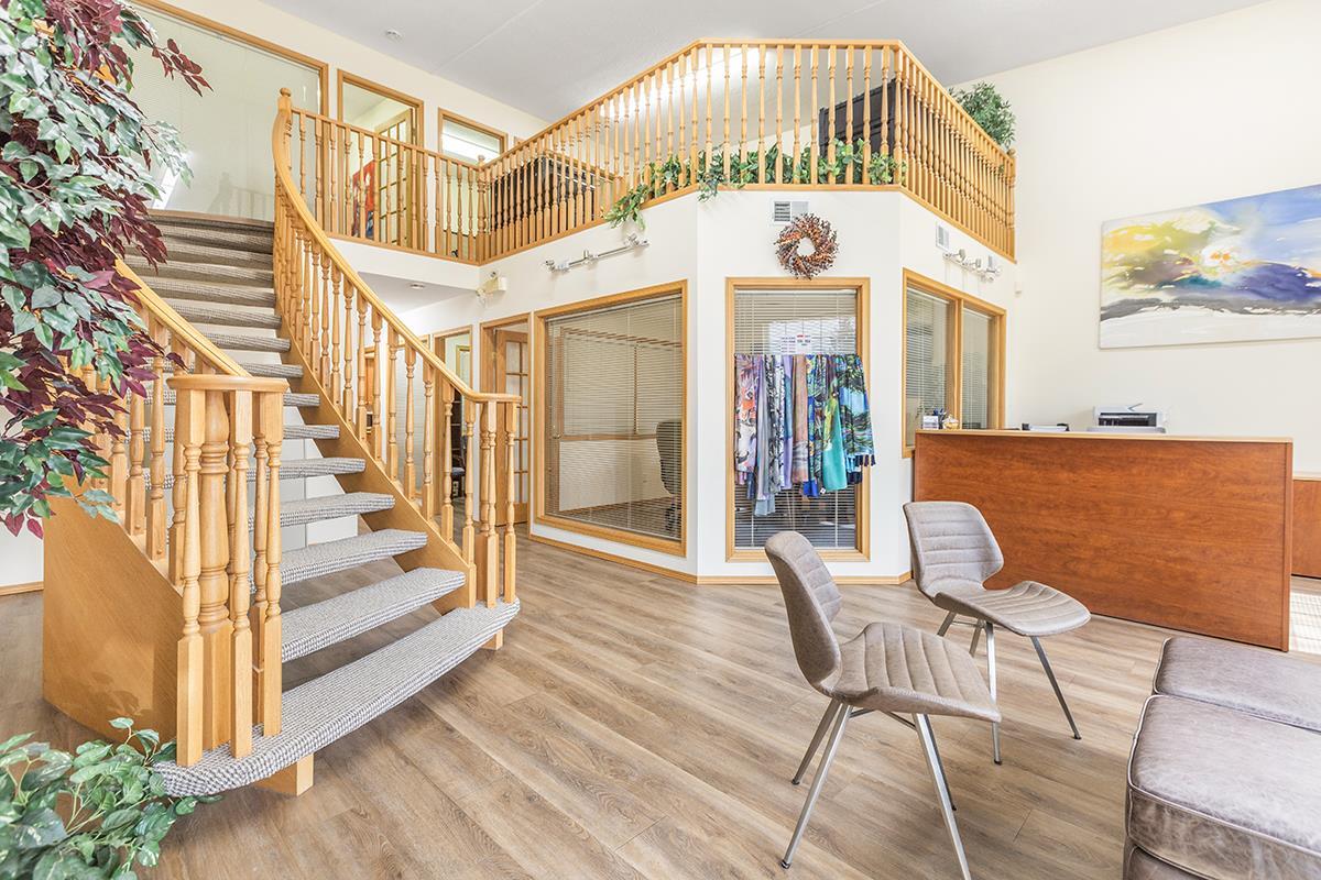 16514 100 Ave, Edmonton, AB