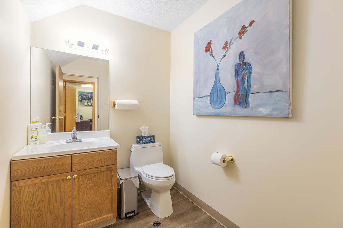 16514 100 Ave, Edmonton, AB