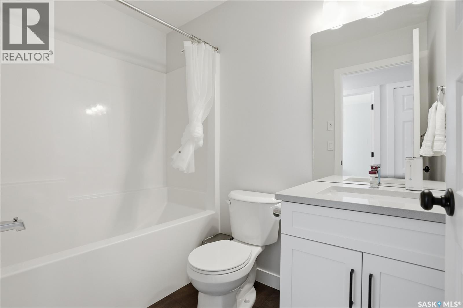 1047 Brighton Gate, Saskatoon, SK - Indoor Photo Showing Bathroom
