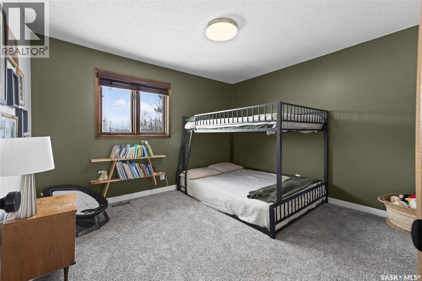 2002 Braun Bay E, Regina, SK - Indoor Photo Showing Bedroom