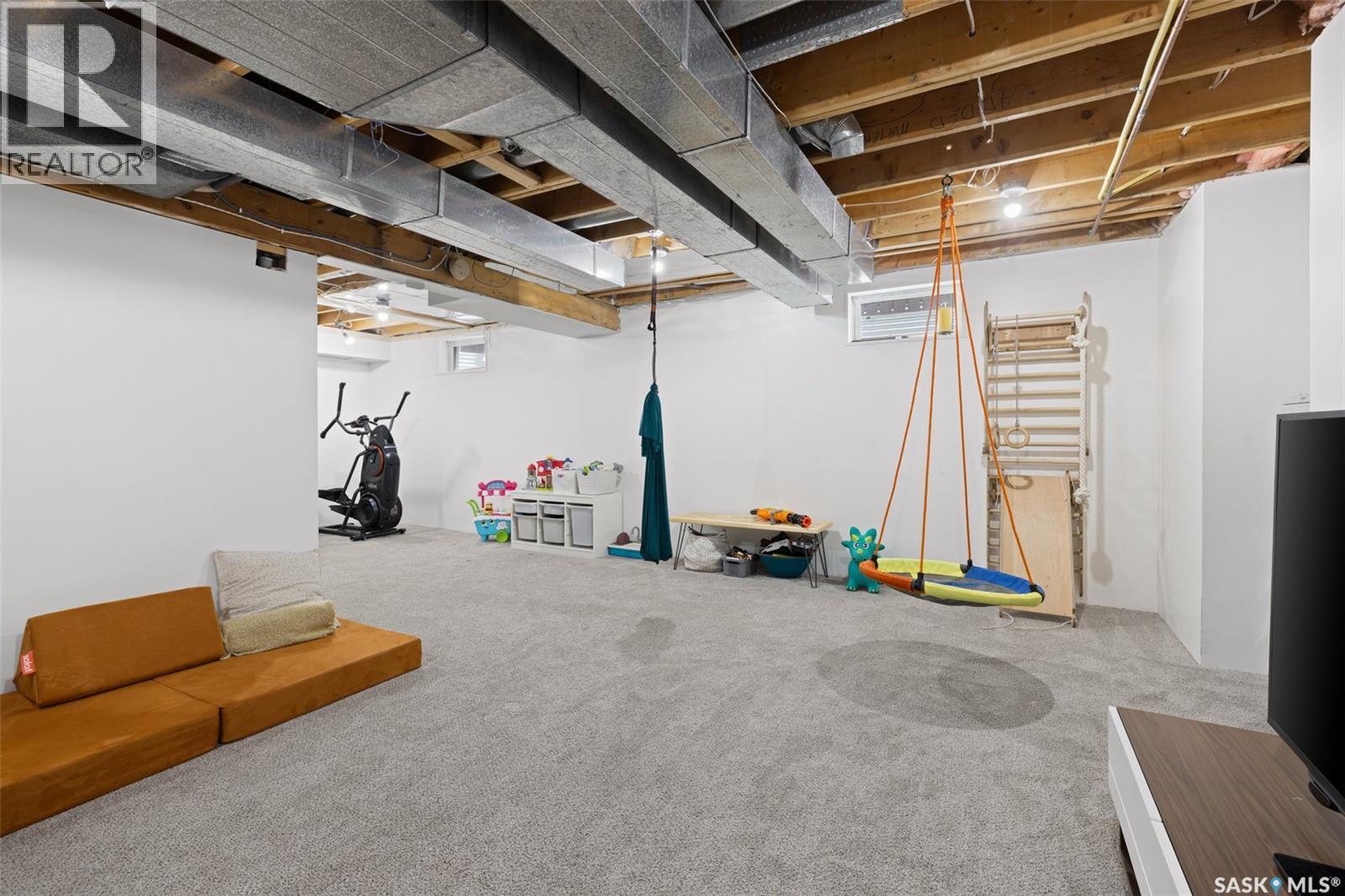 2002 Braun Bay E, Regina, SK - Indoor Photo Showing Basement