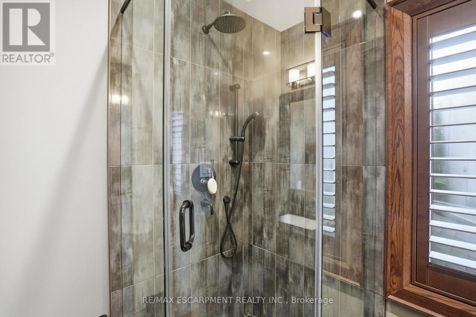 630 Kedleston Way, Mississauga, ON - Indoor Photo Showing Bathroom