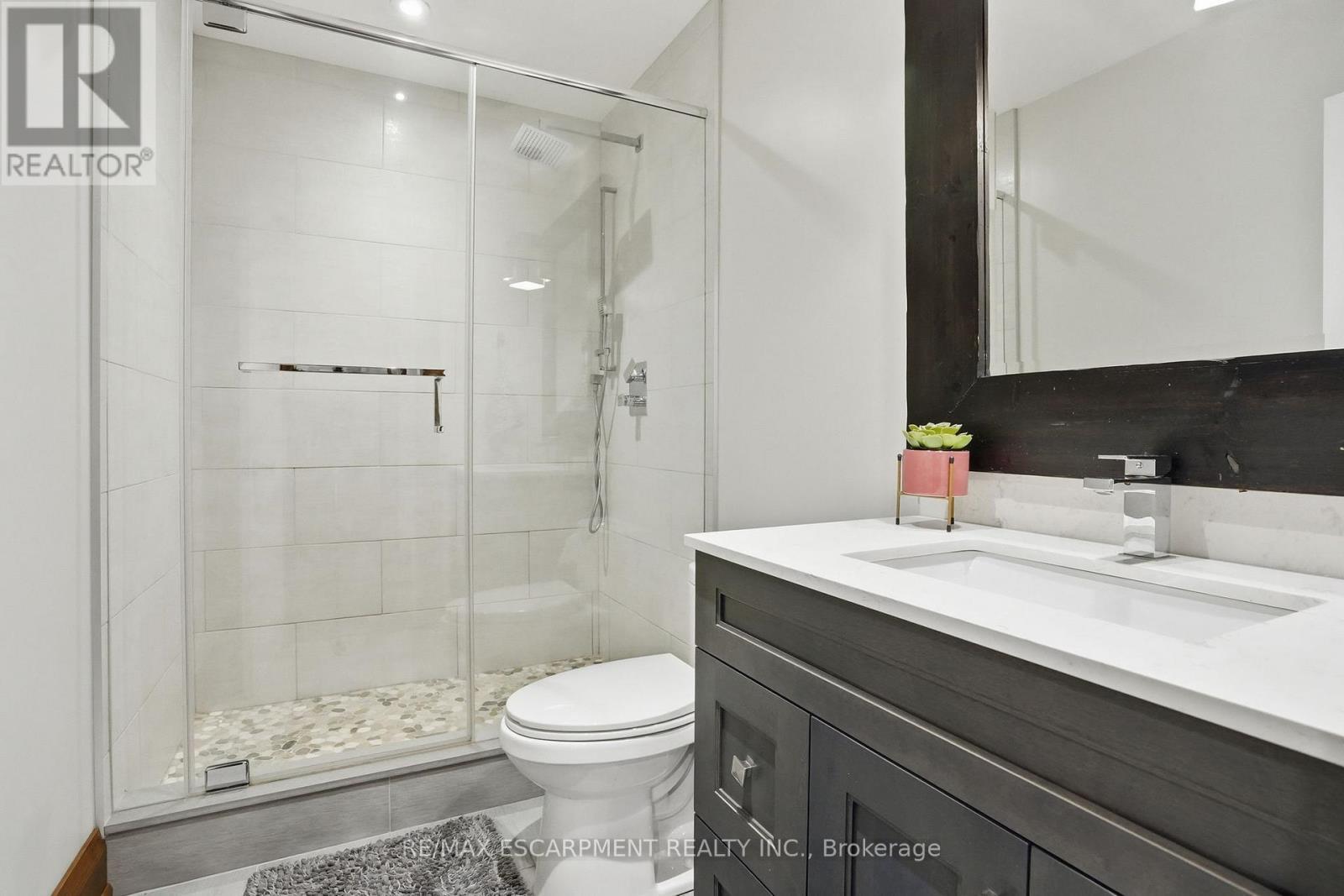 630 Kedleston Way, Mississauga, ON - Indoor Photo Showing Bathroom