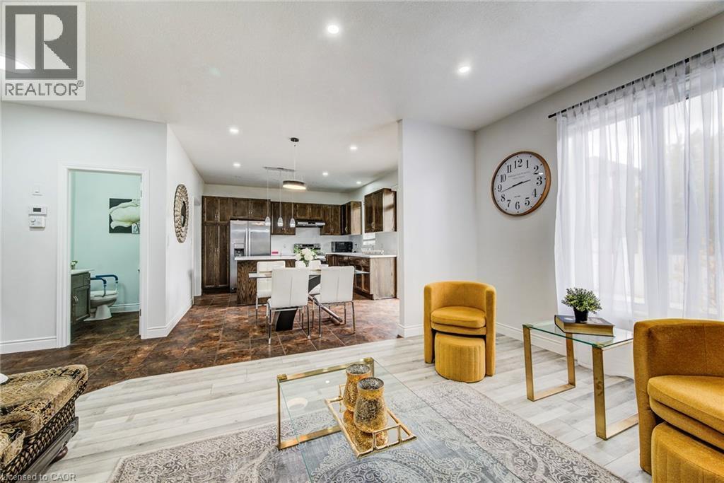 617 Thorndale Drive, Waterloo, ON - Indoor