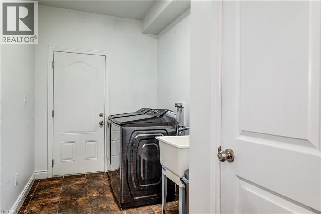 617 Thorndale Drive, Waterloo, ON - Indoor Photo Showing Laundry Room