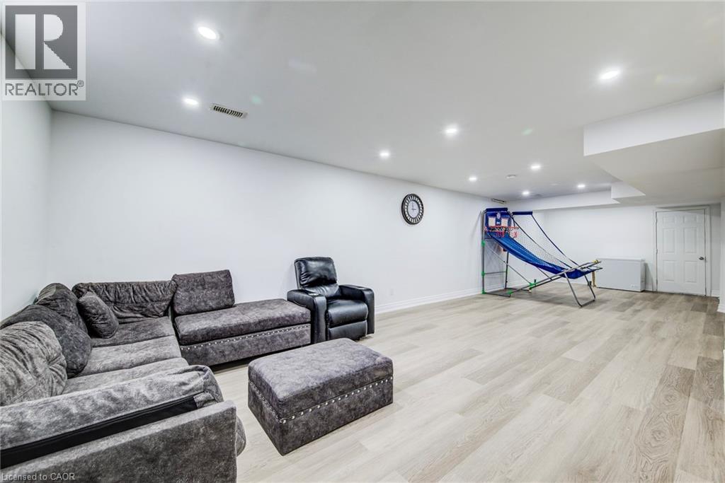 617 Thorndale Drive, Waterloo, ON - Indoor