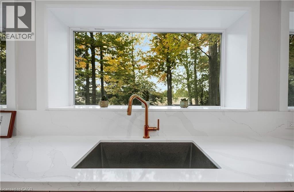 239 Corrie Crescent, Waterloo, ON - Indoor Photo Showing Kitchen