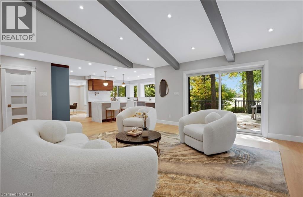 239 Corrie Crescent, Waterloo, ON - Indoor Photo Showing Living Room