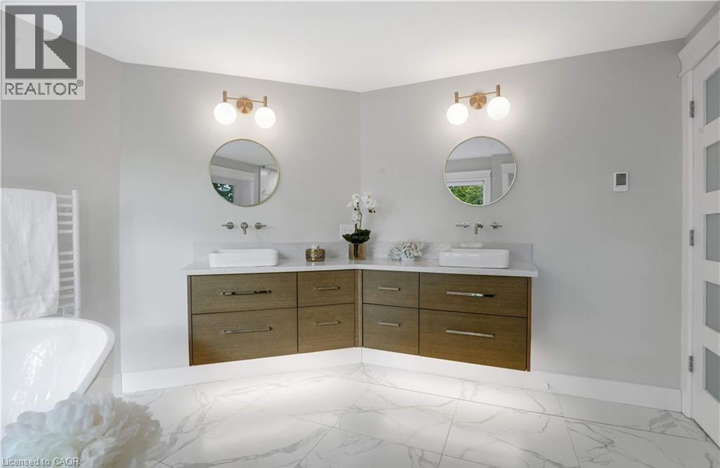 239 Corrie Crescent, Waterloo, ON - Indoor Photo Showing Bathroom