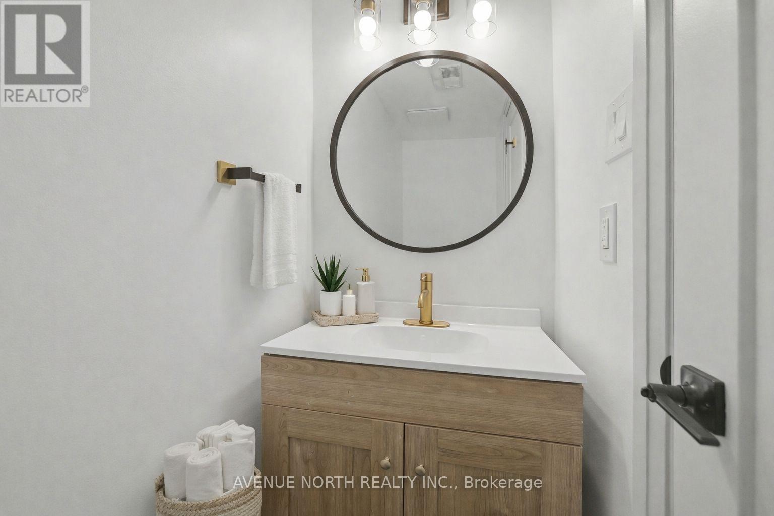4 Marielle Court, Ottawa, ON - Indoor Photo Showing Bathroom