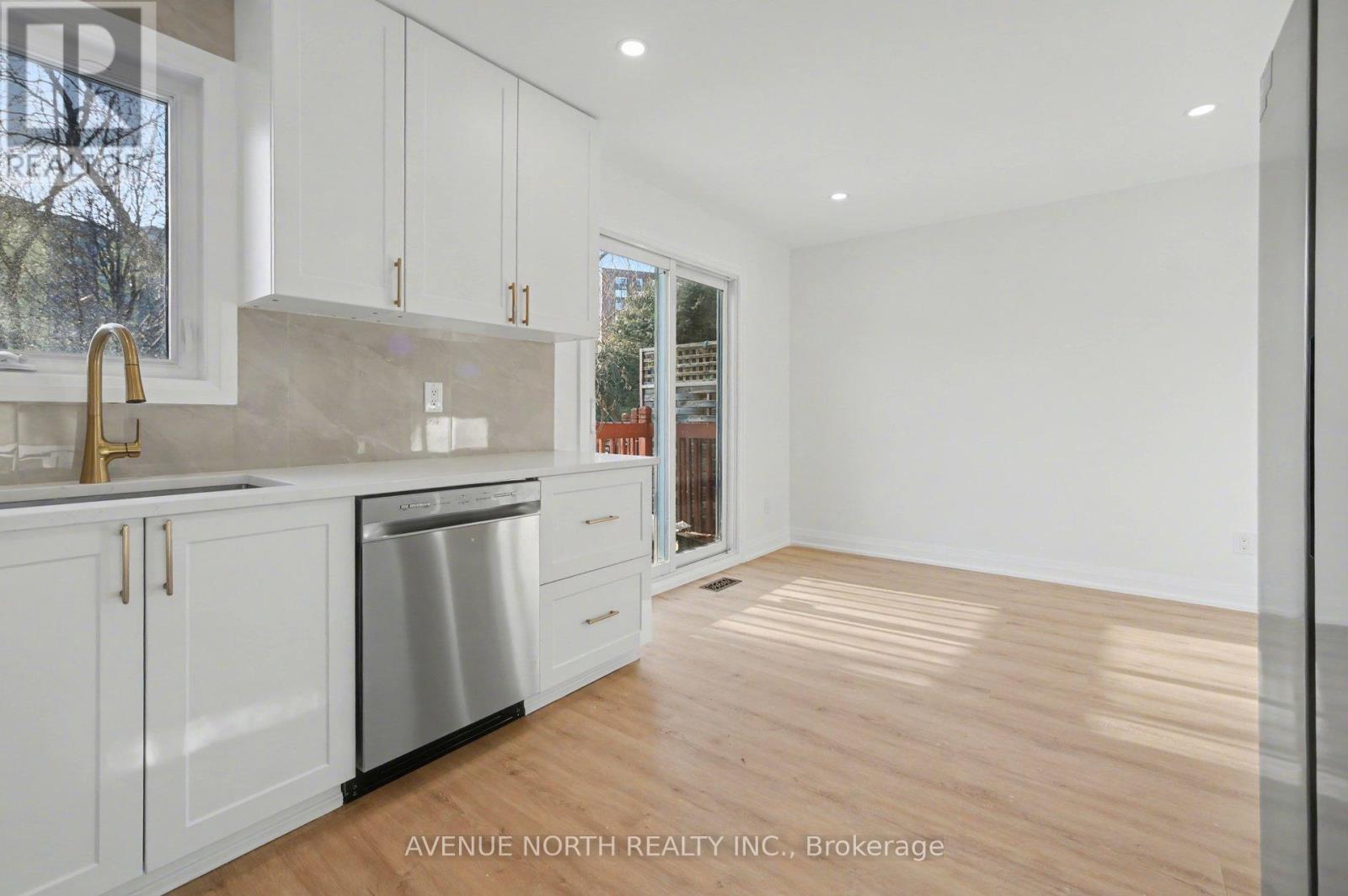 4 Marielle Court, Ottawa, ON - Indoor Photo Showing Kitchen
