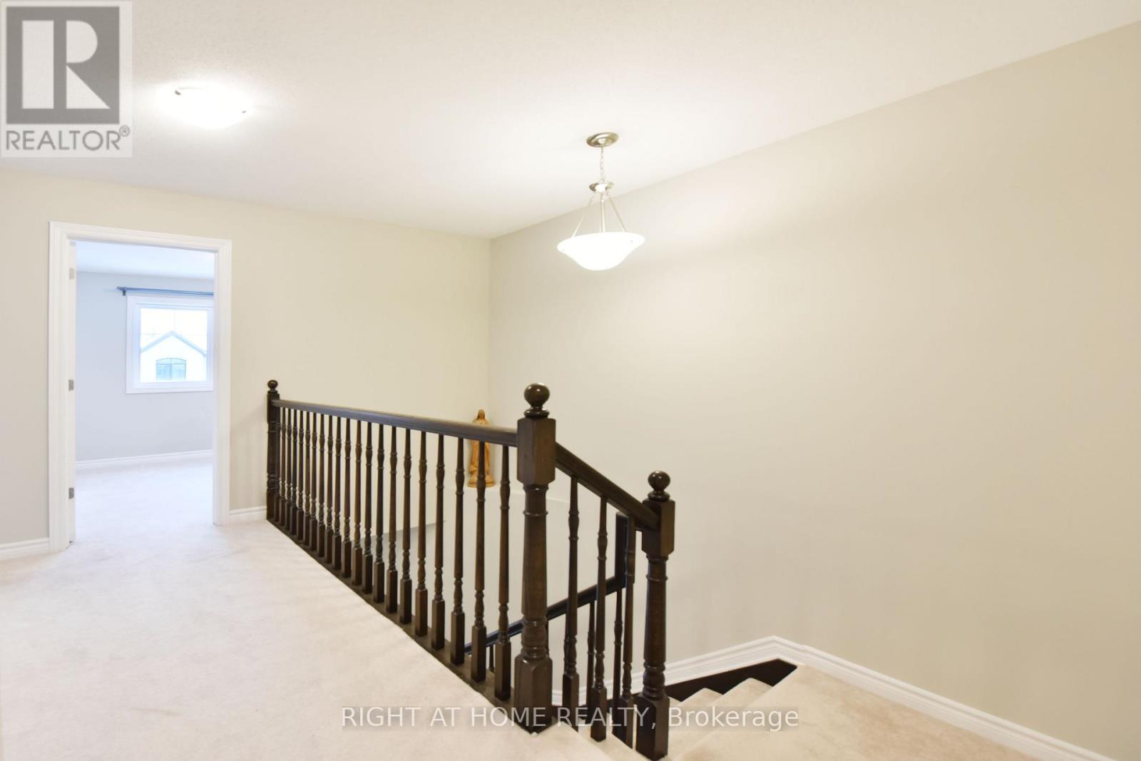 630 Eagle Crest Heights, Ottawa, ON - Indoor Photo Showing Other Room