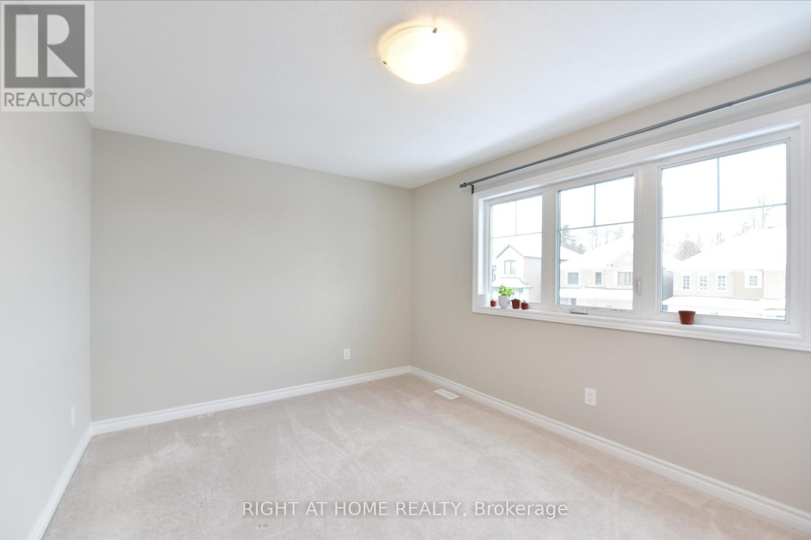 630 Eagle Crest Heights, Ottawa, ON - Indoor Photo Showing Other Room