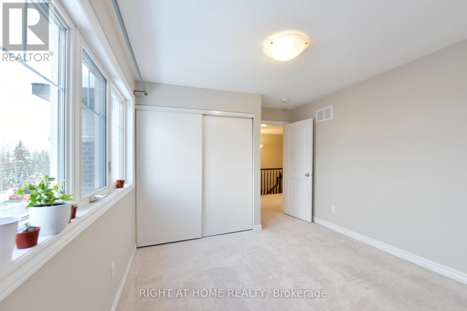 630 Eagle Crest Heights, Ottawa, ON - Indoor Photo Showing Other Room