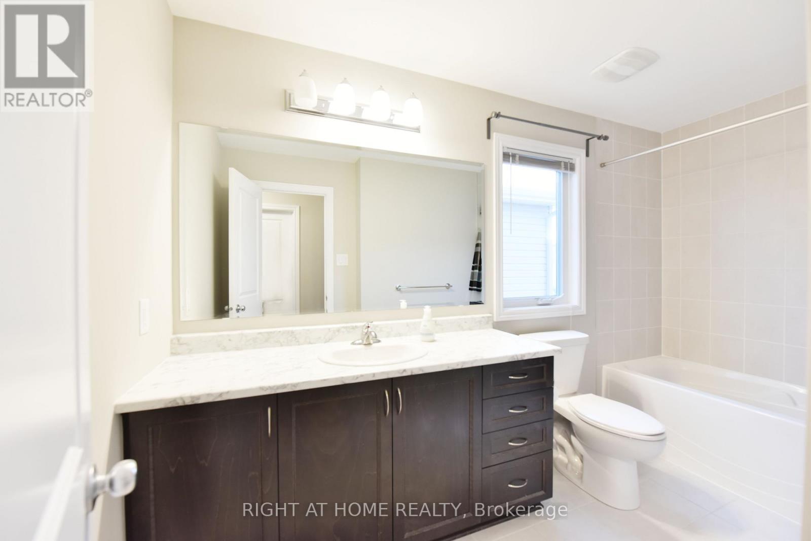 630 Eagle Crest Heights, Ottawa, ON - Indoor Photo Showing Bathroom