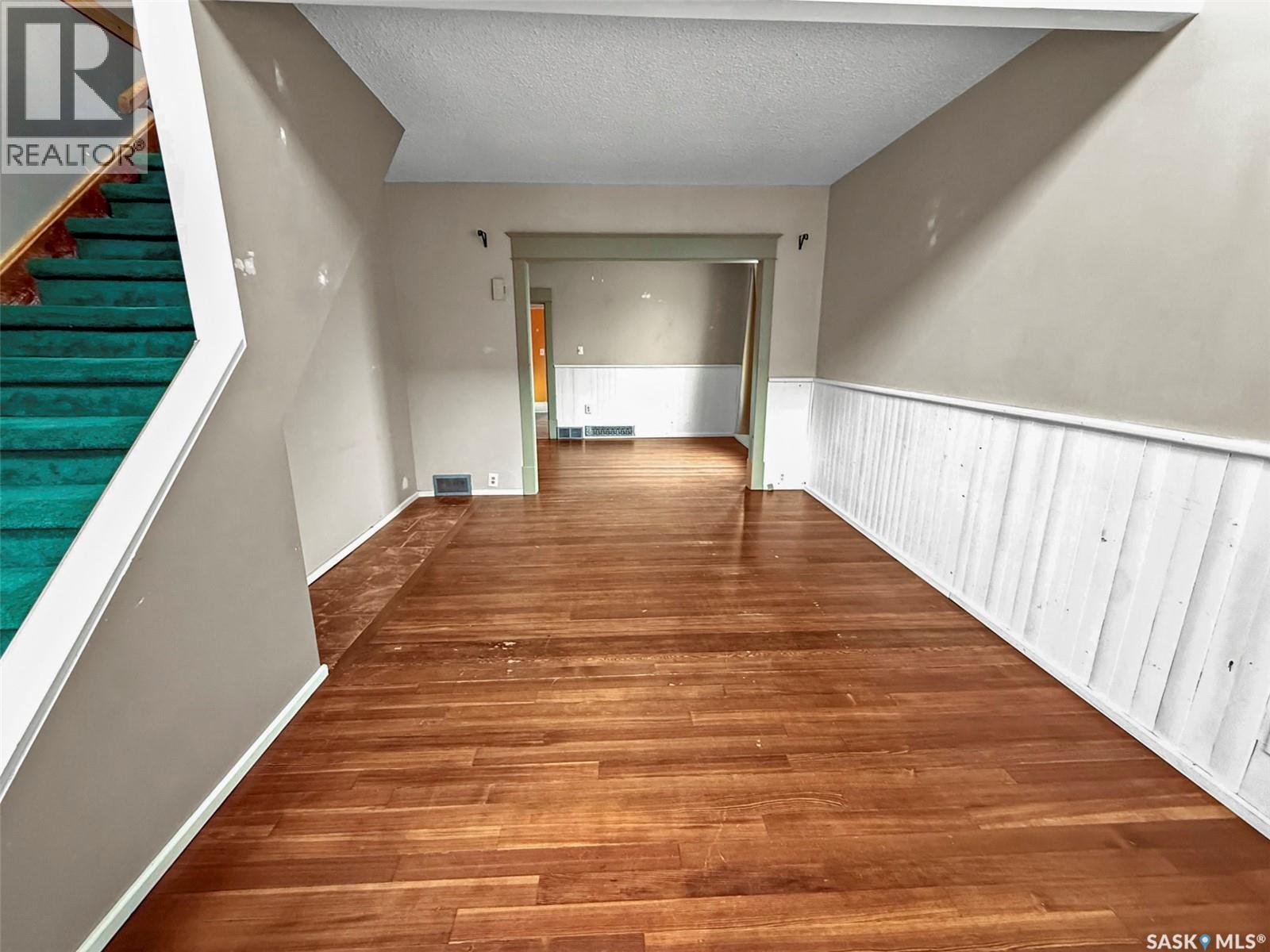 121 6Th Avenue Ne, Swift Current, SK - Indoor Photo Showing Other Room